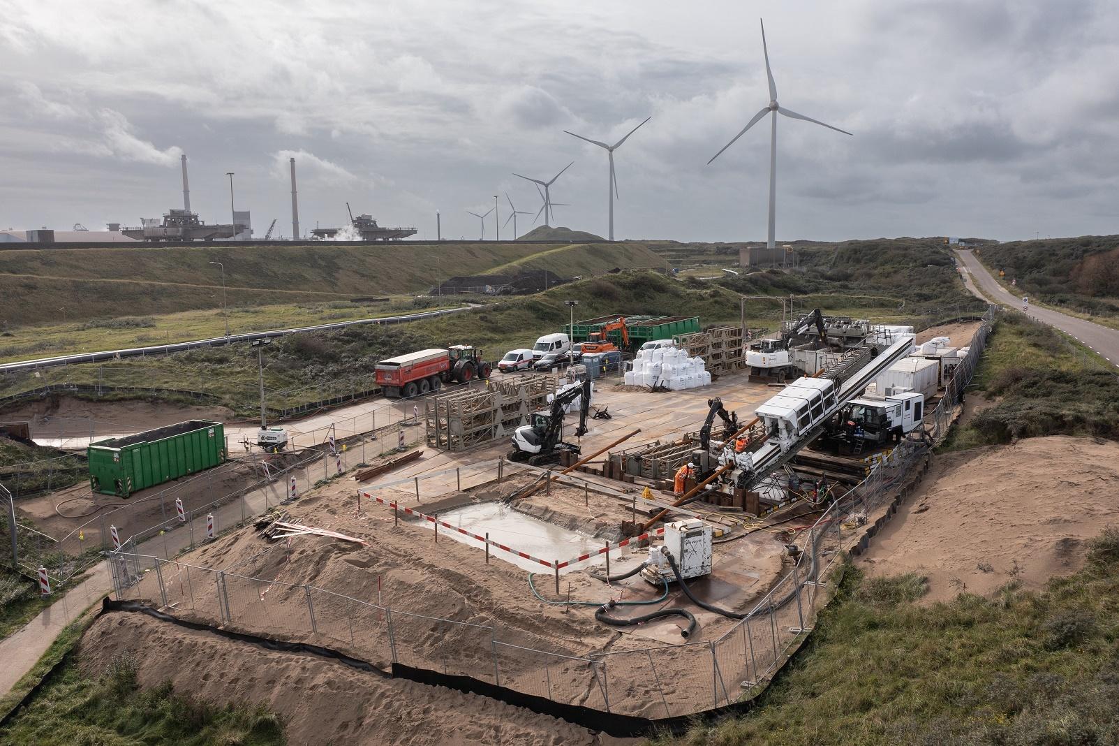 Boormachine op werkterrein Beeldenpark. Foto: Jorrit 't Hoen